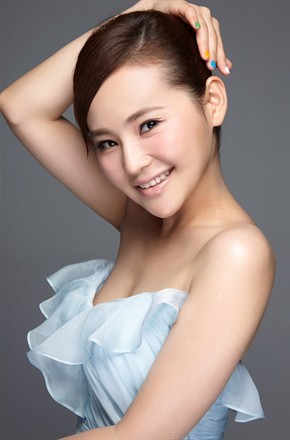钱芳